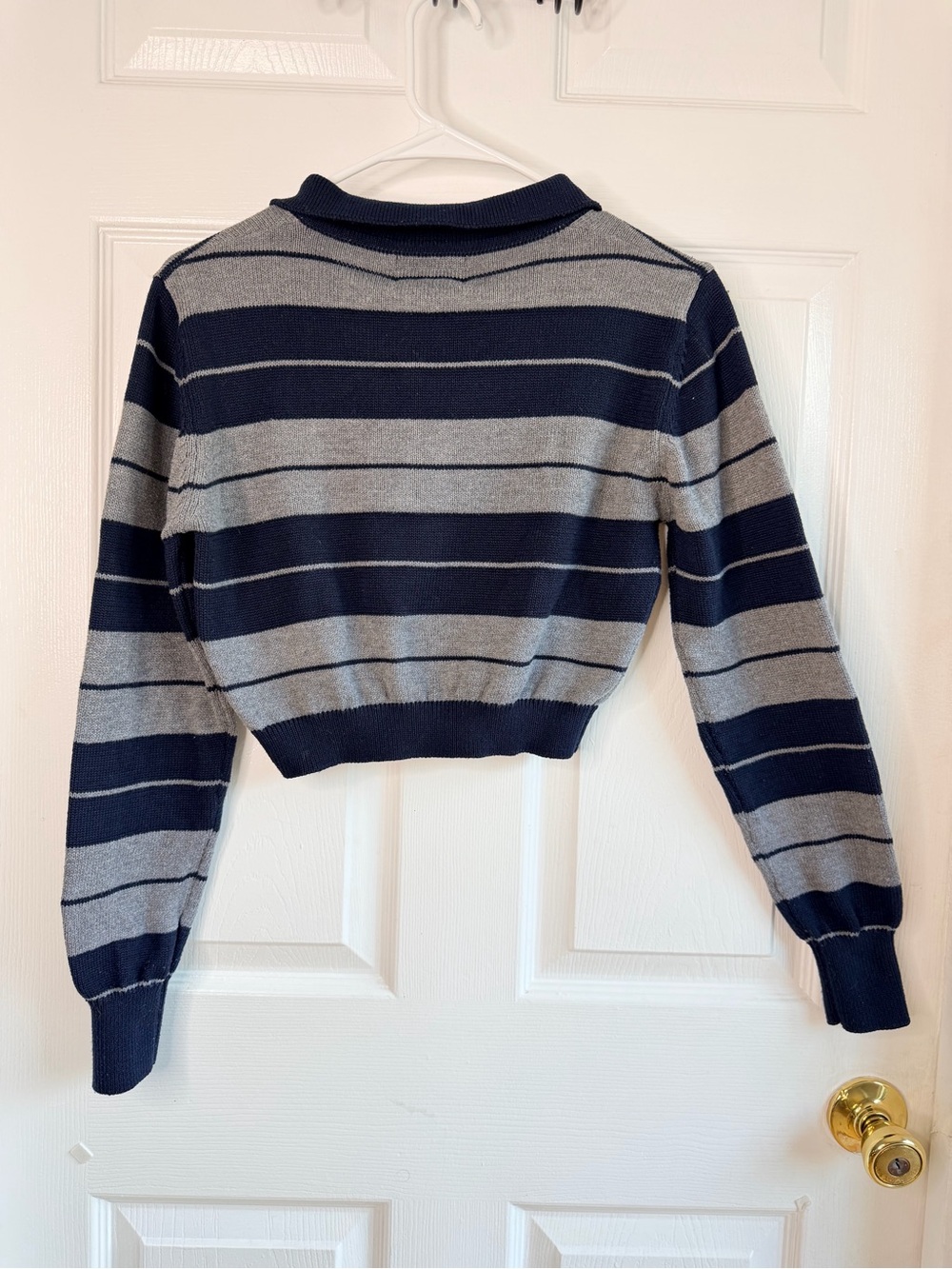 FB County Girl Cropped Knit Polo Sweater Size L Striped Navy Blue Gray - Picture 4 of 12